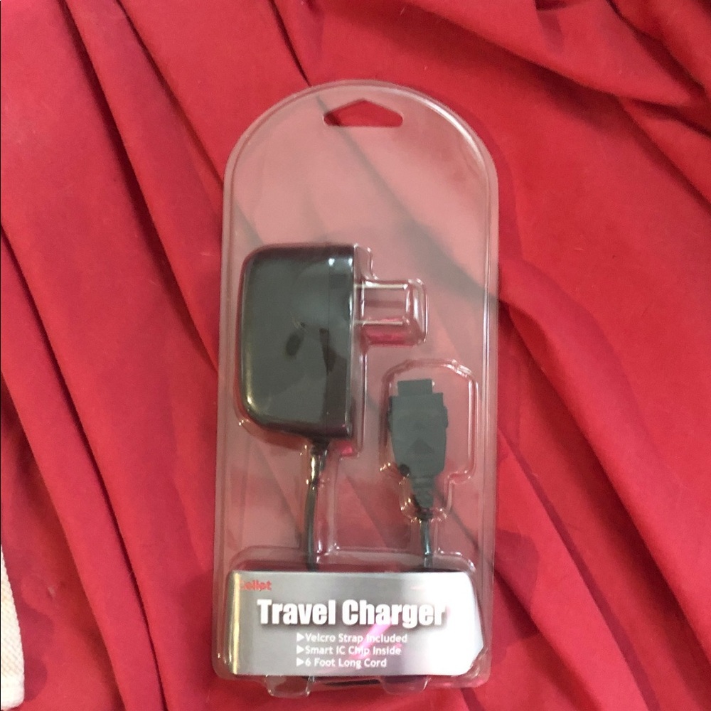 Ring Black Travel Charger with Micro-USB Cable